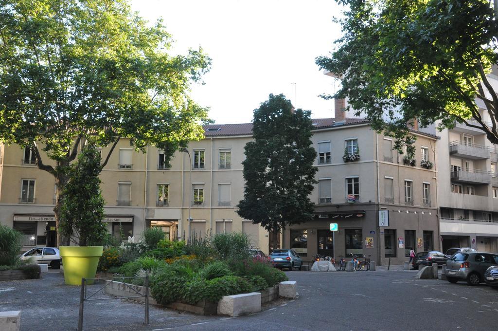 Les Studios De La Place Лион Екстериор снимка