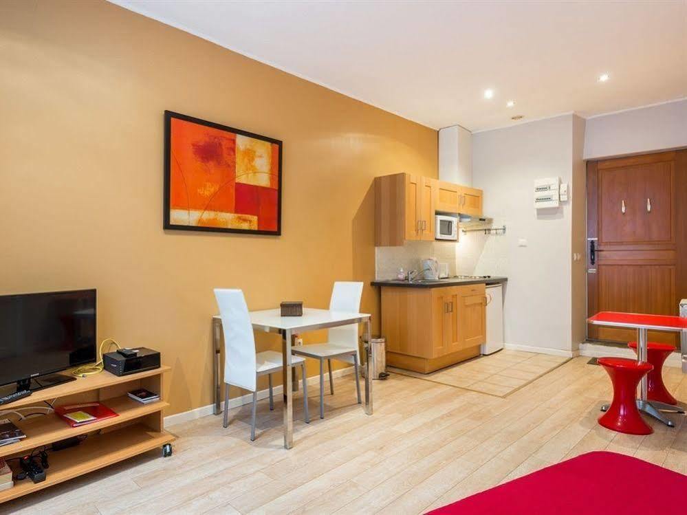 Les Studios De La Place Лион Екстериор снимка